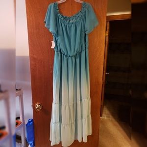 Beautiful flowy Summer Dress in Teal